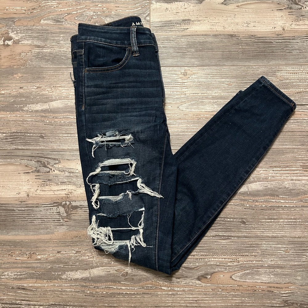American eagle ripped jeans size 2
